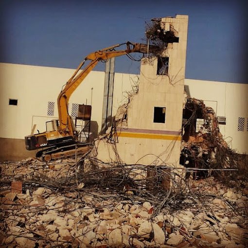 مقاول هدم في جدة لإزالة المباني والمنشآت